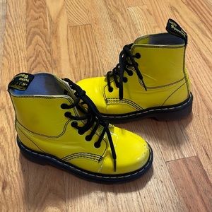 Dr Martens youth size 2